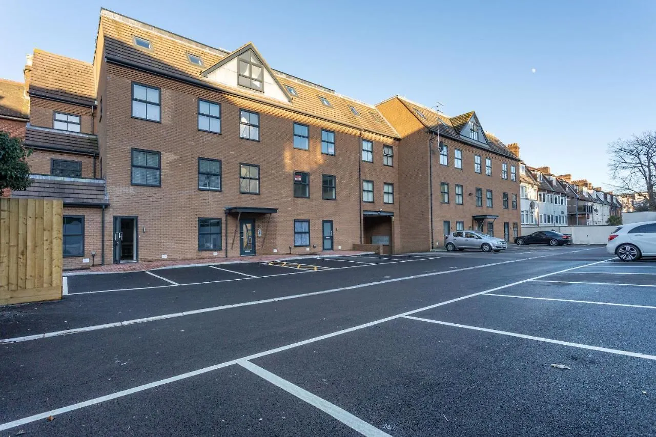 Apartament Contemporary Two Bedroom Duplex - Secluded Residence With Parking In A Prime Central Location Bournemouth